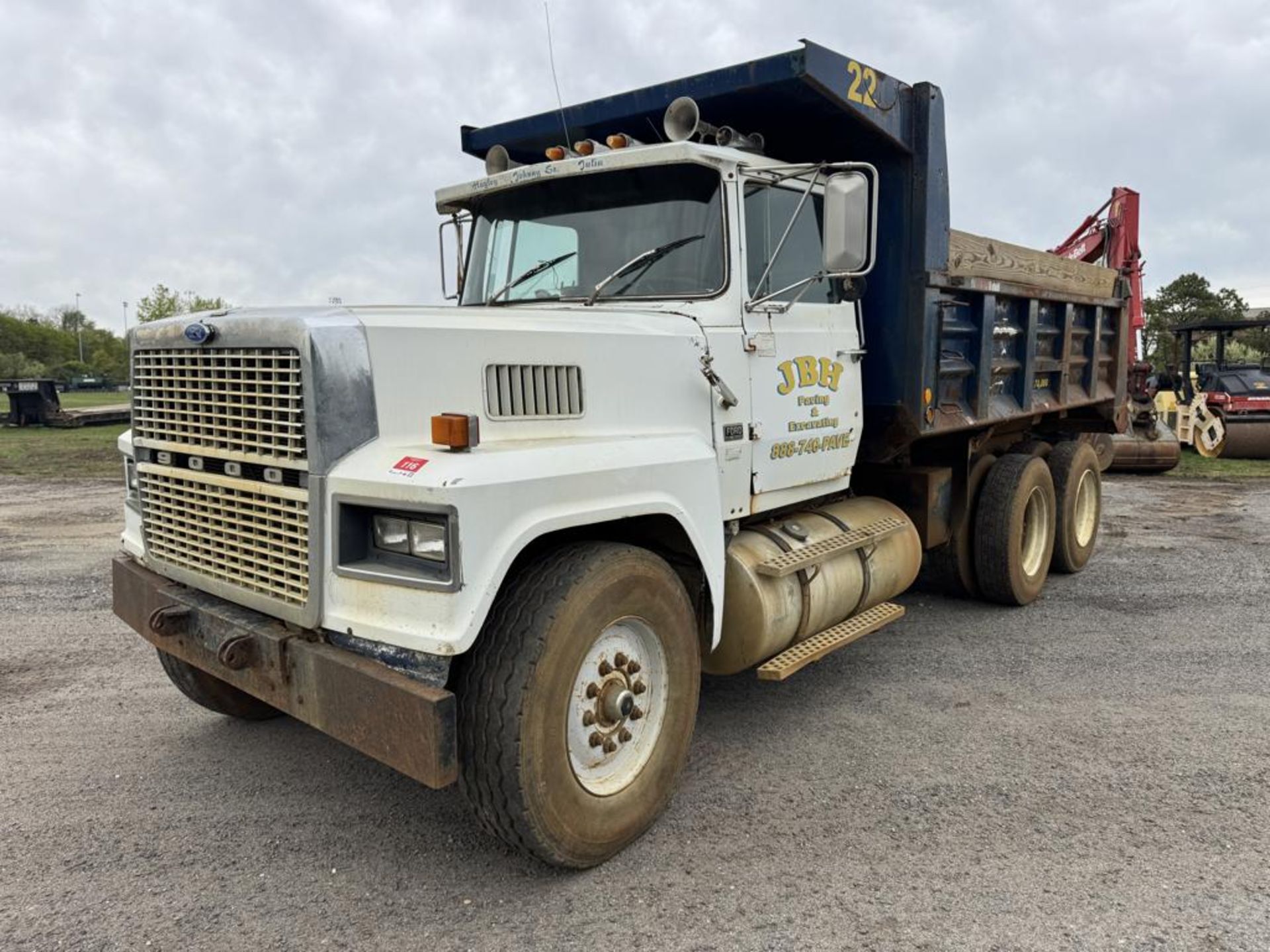 1986 Ford LTL 9000 Tandem Dump - Image 2 of 38