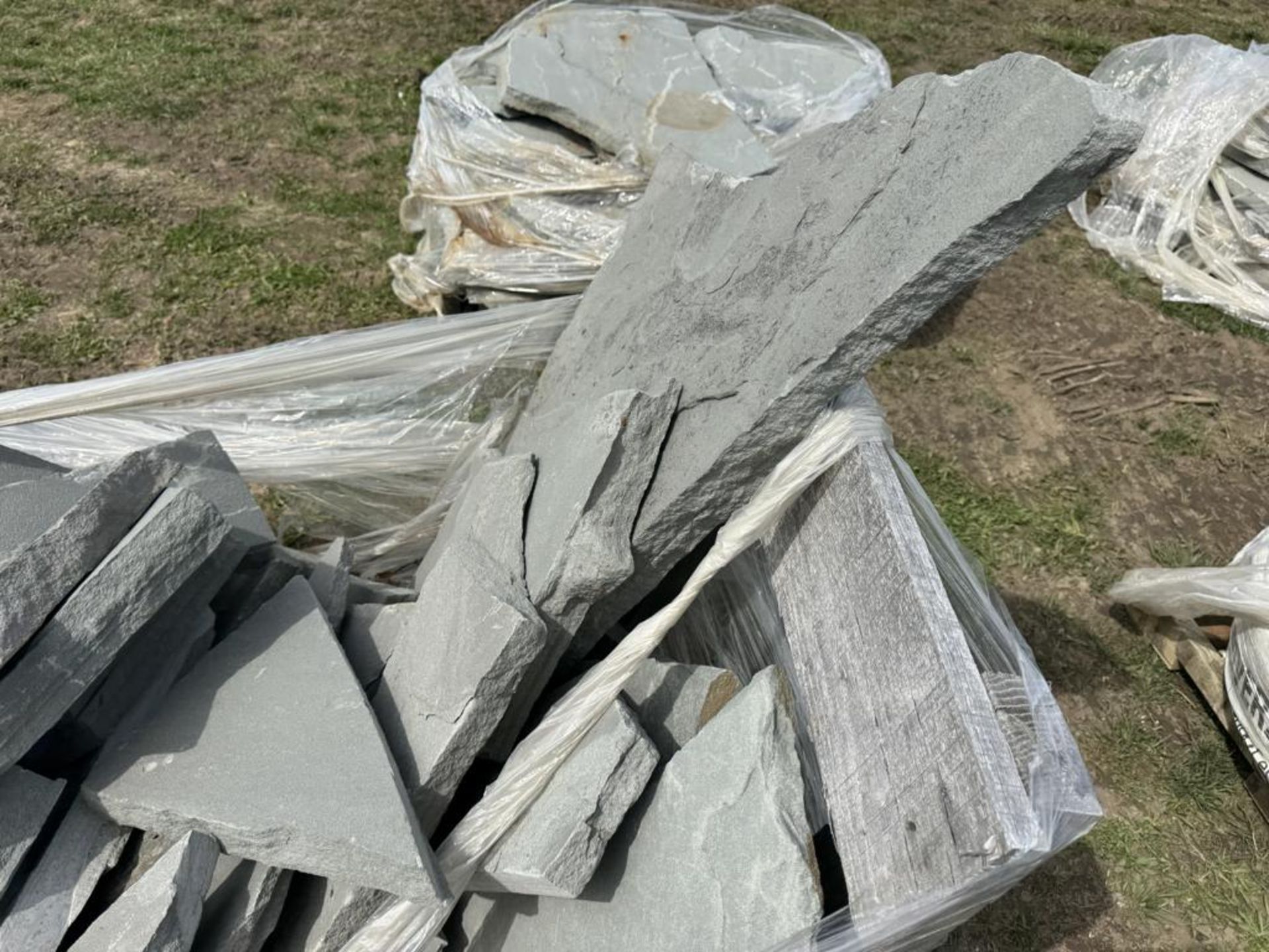 Pallet of Hardscape Slate - Image 3 of 3