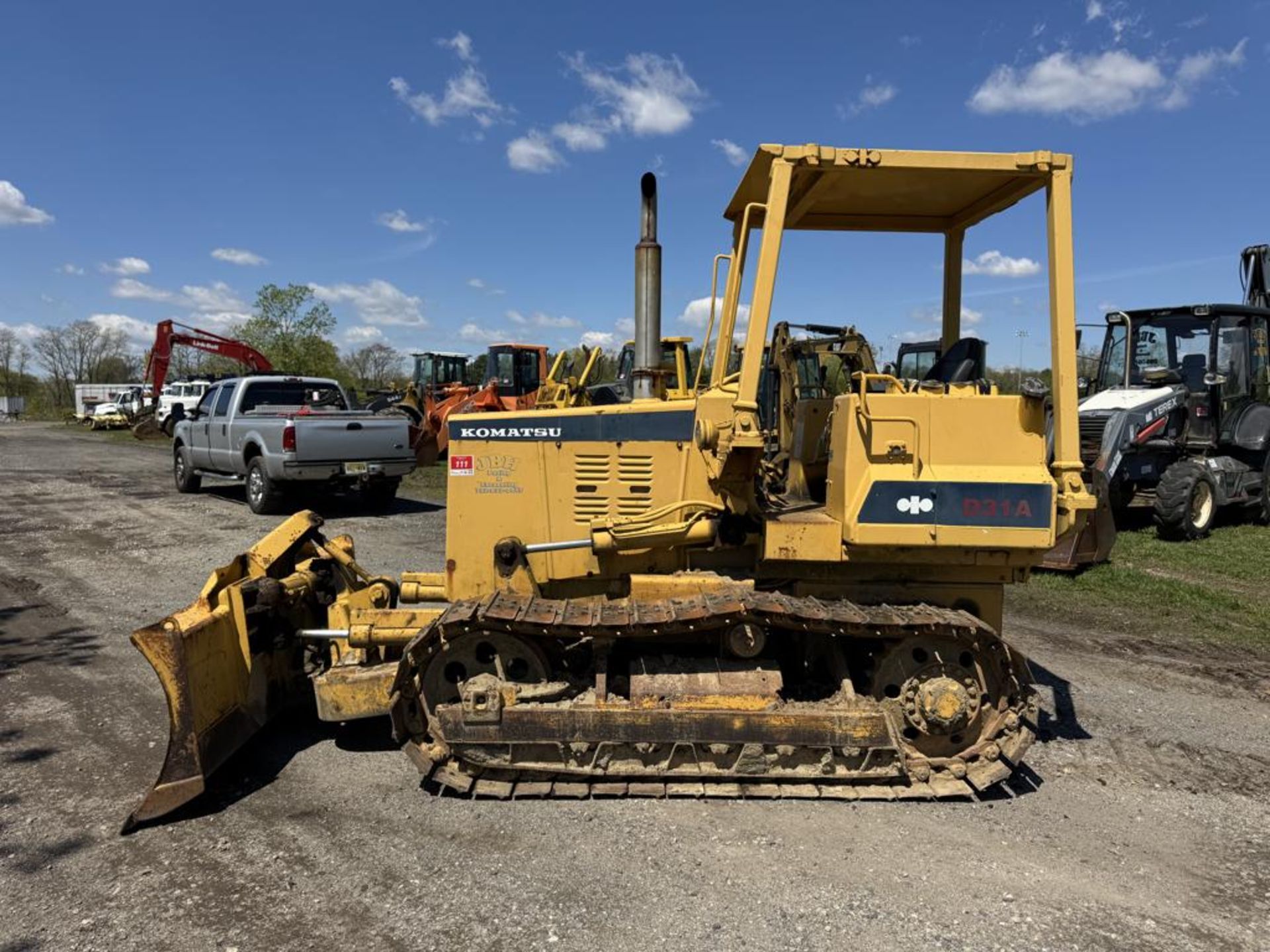 Komatsu D31A-17 Crawler Dozer - Image 8 of 27