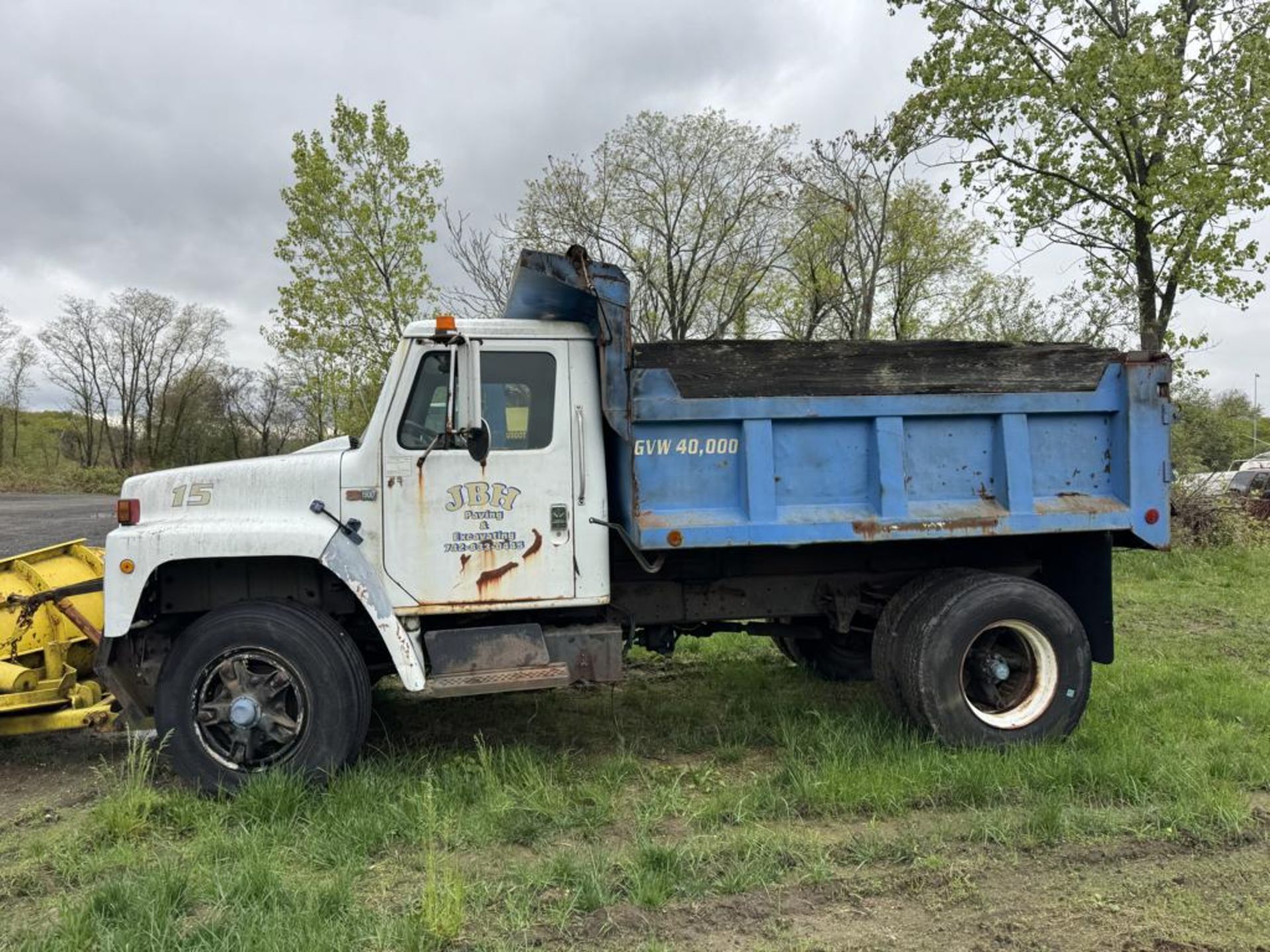1989 International S1900 Single Axle Dump - Image 8 of 19