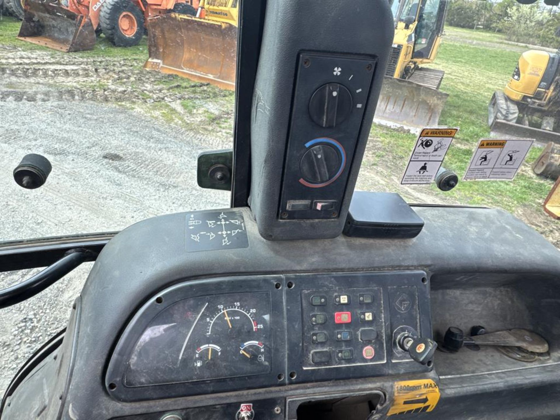 2009 Terex TX860B 4x4 Backhoe - Image 32 of 34
