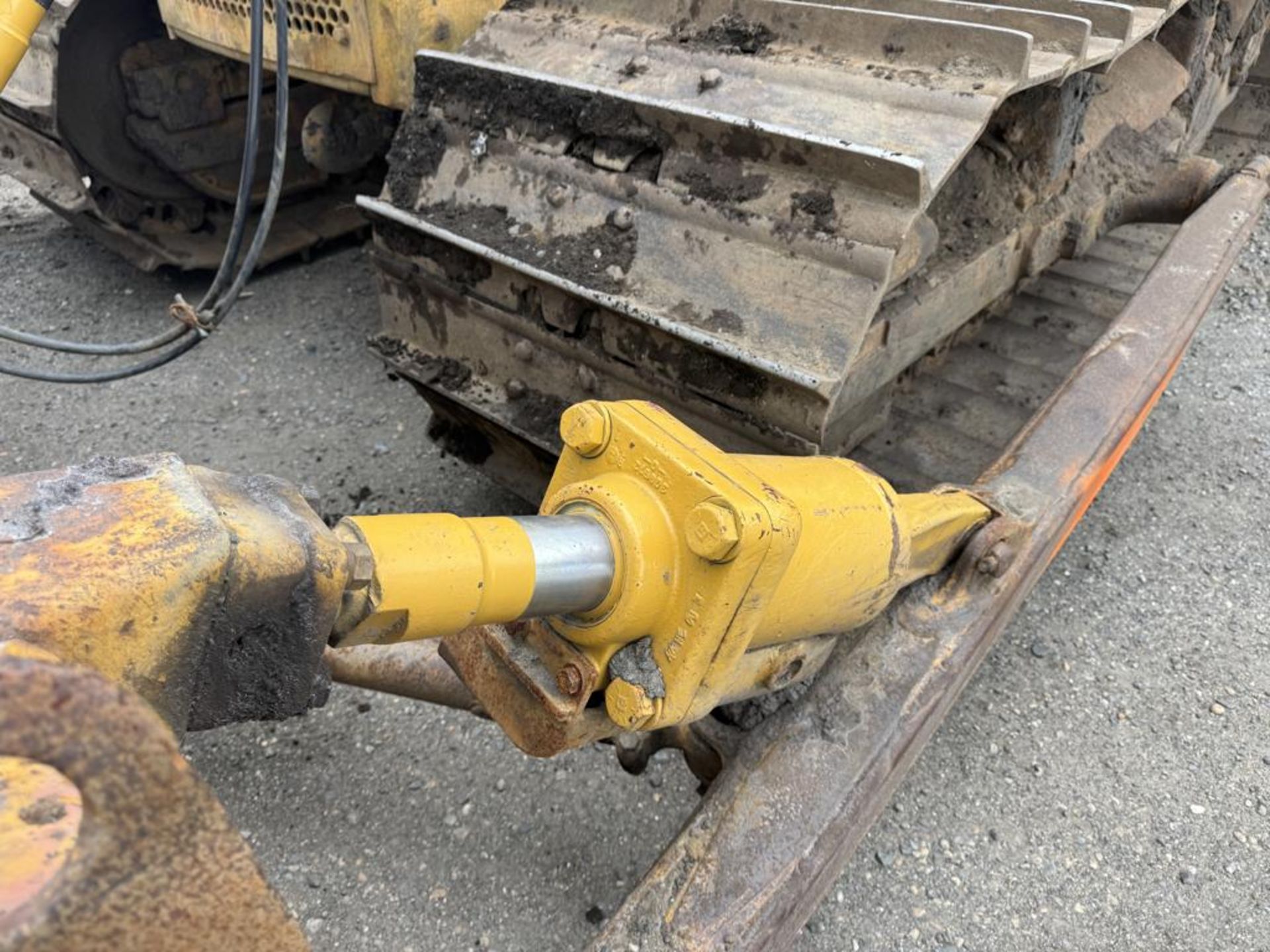 Caterpillar D6D Crawler Dozer - Image 14 of 33