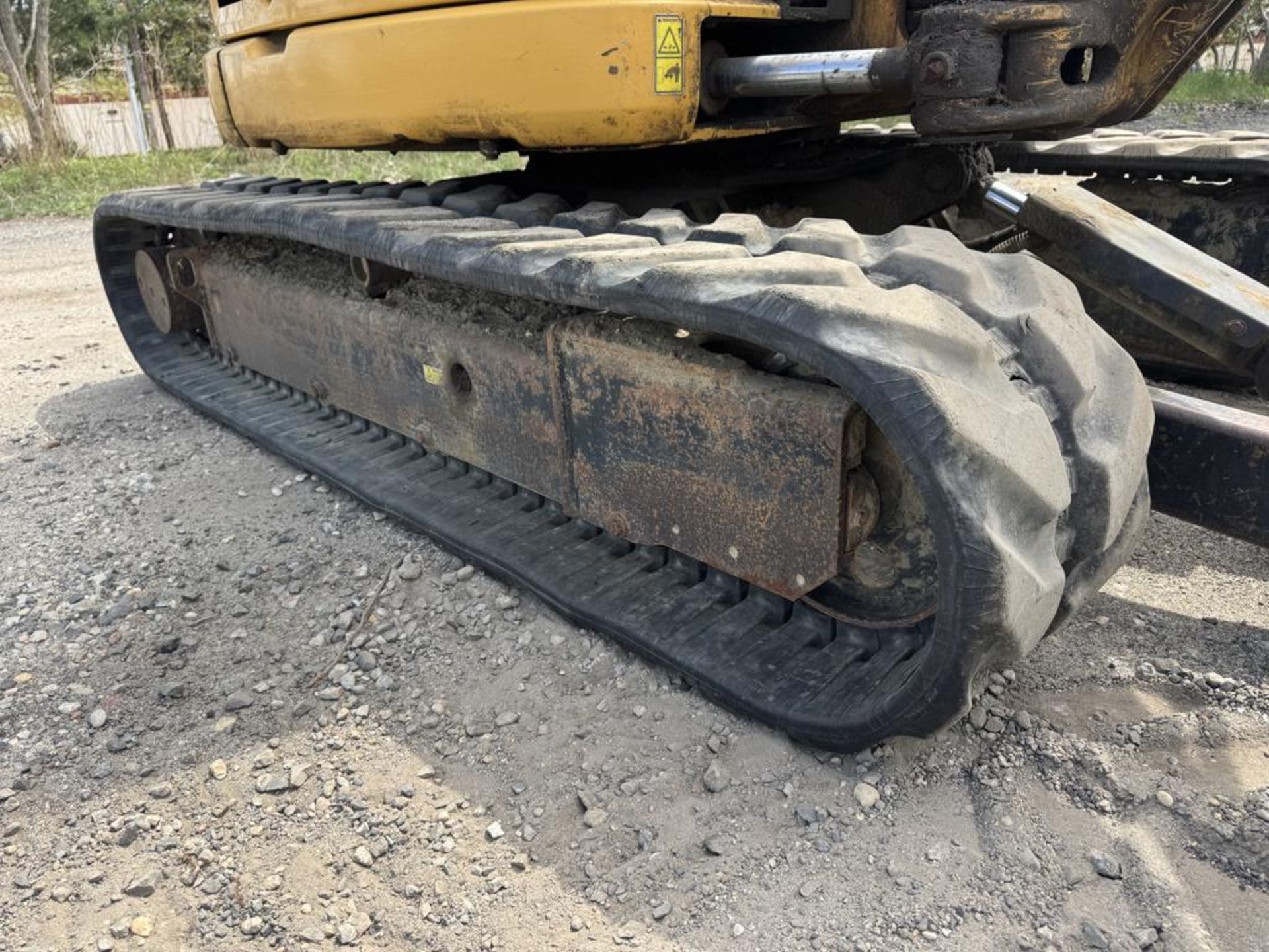 Caterpillar 305D-CR Tracked Excavator - Image 23 of 34