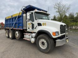 2006 Mack Granite Tri-Axle Dump