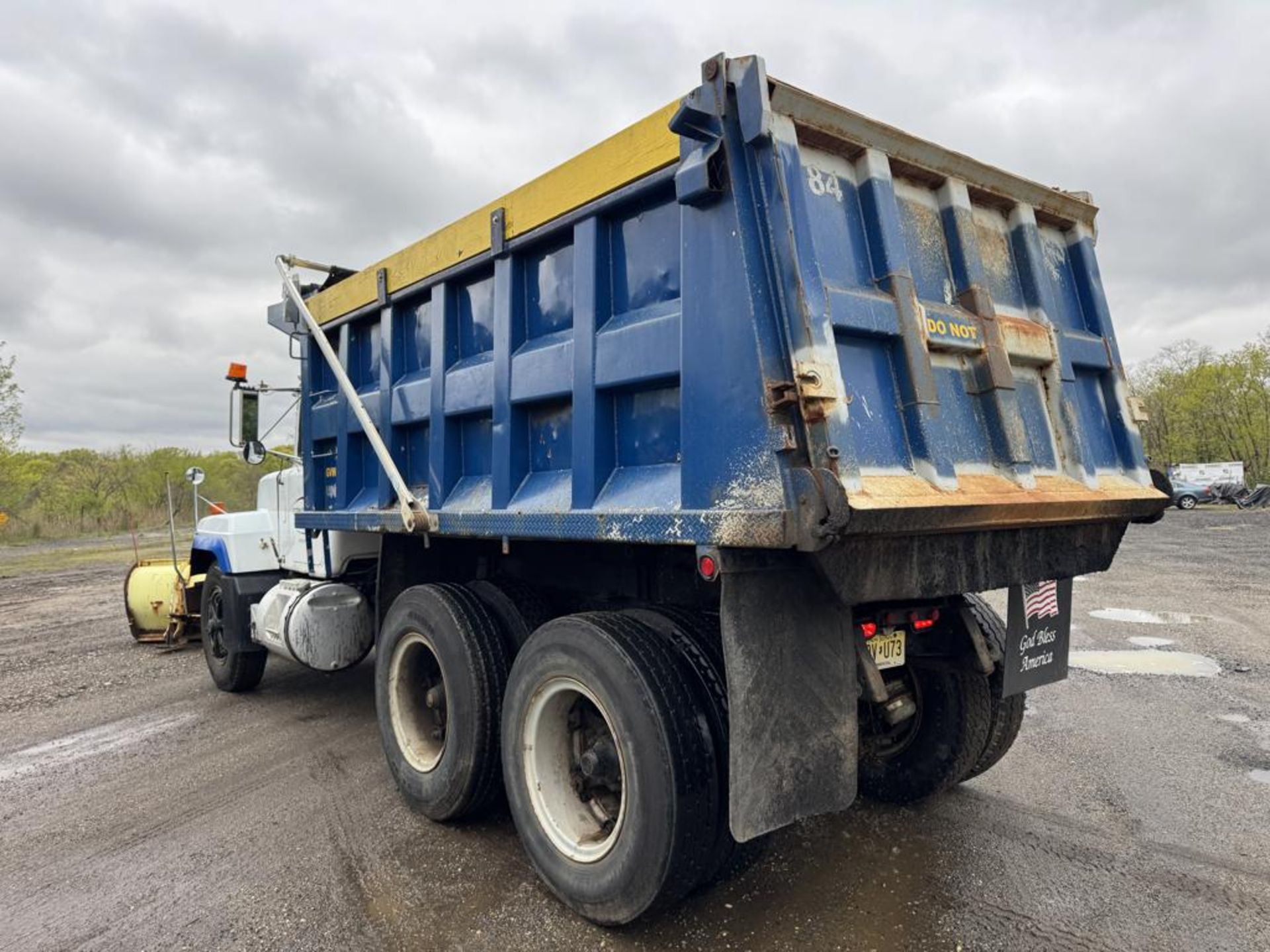 1999 Mack RD688SX Tandem Dump - Image 8 of 44