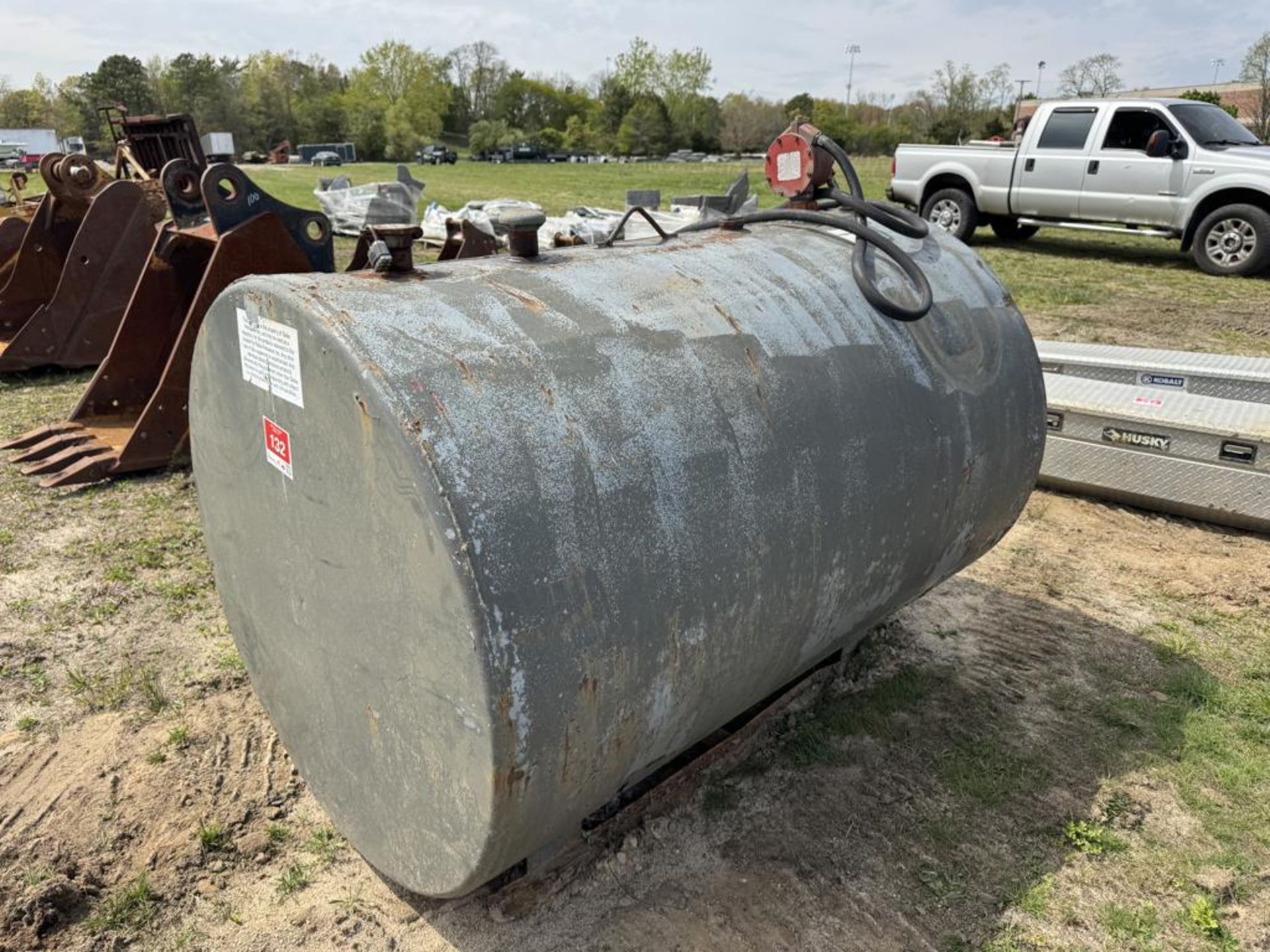 500 Gallon Diesel Tank w/ Pump - Image 3 of 4