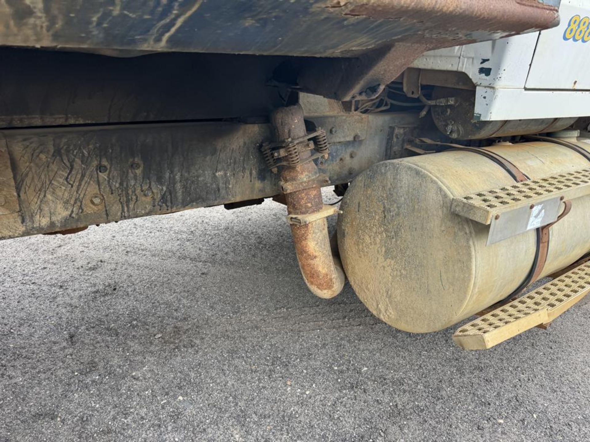 1986 Ford LTL 9000 Tandem Dump - Image 26 of 38