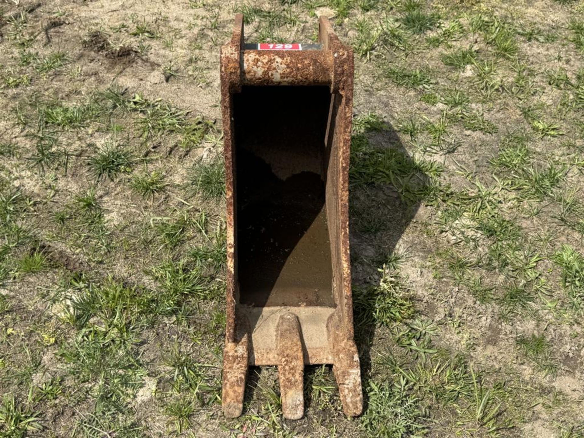 Woods 12" Backhoe Bucket - Image 2 of 4