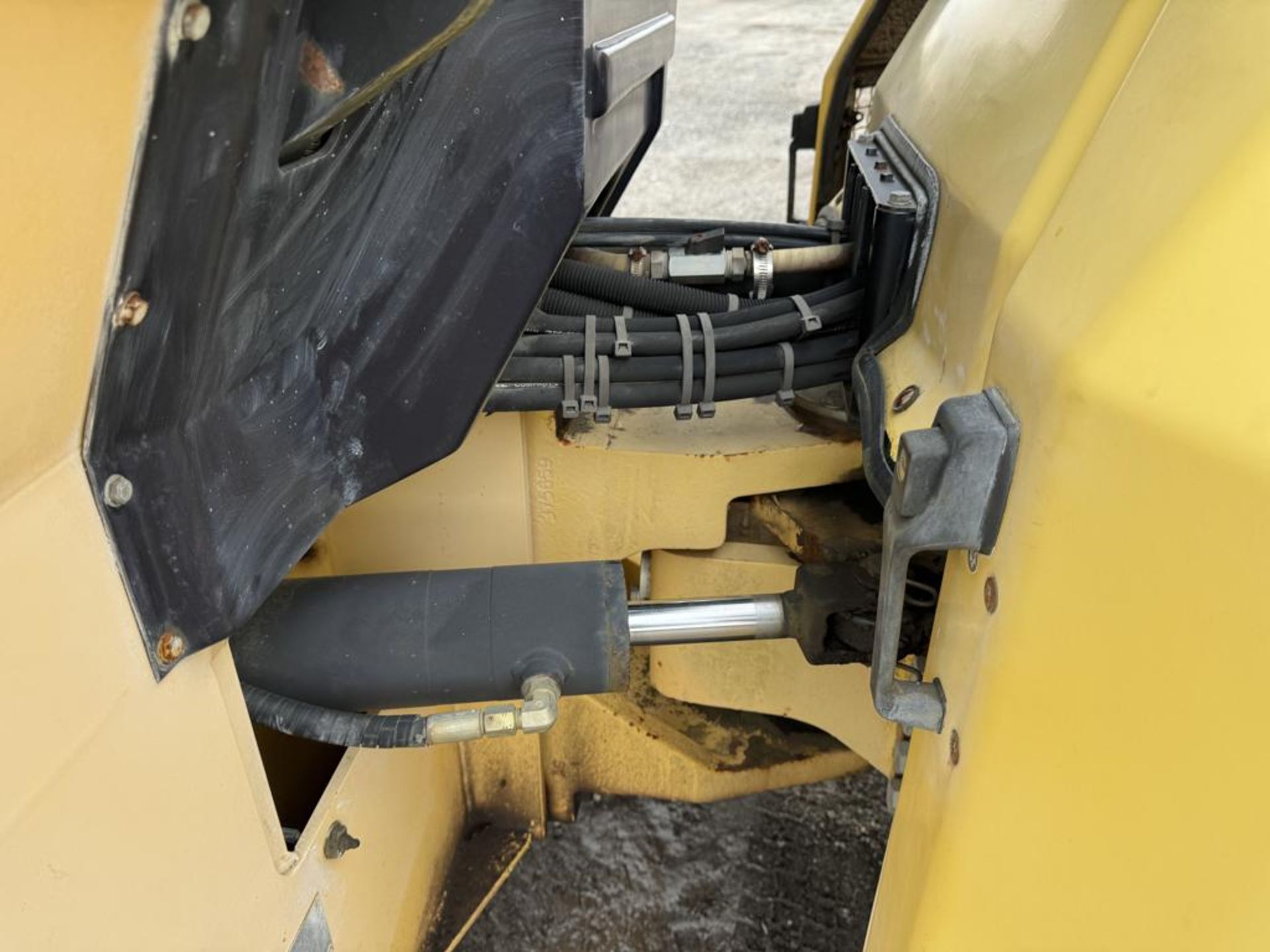Dynapac CC222 Tandem Vibratory Roller - Image 20 of 36