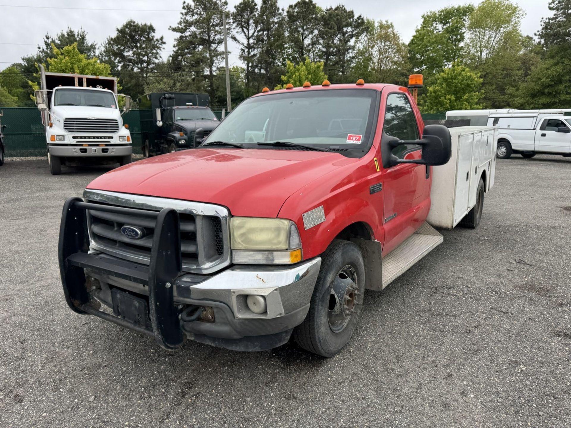2002 Ford F-350 Service Truck Diesel w/ Lift Gate - Image 3 of 24