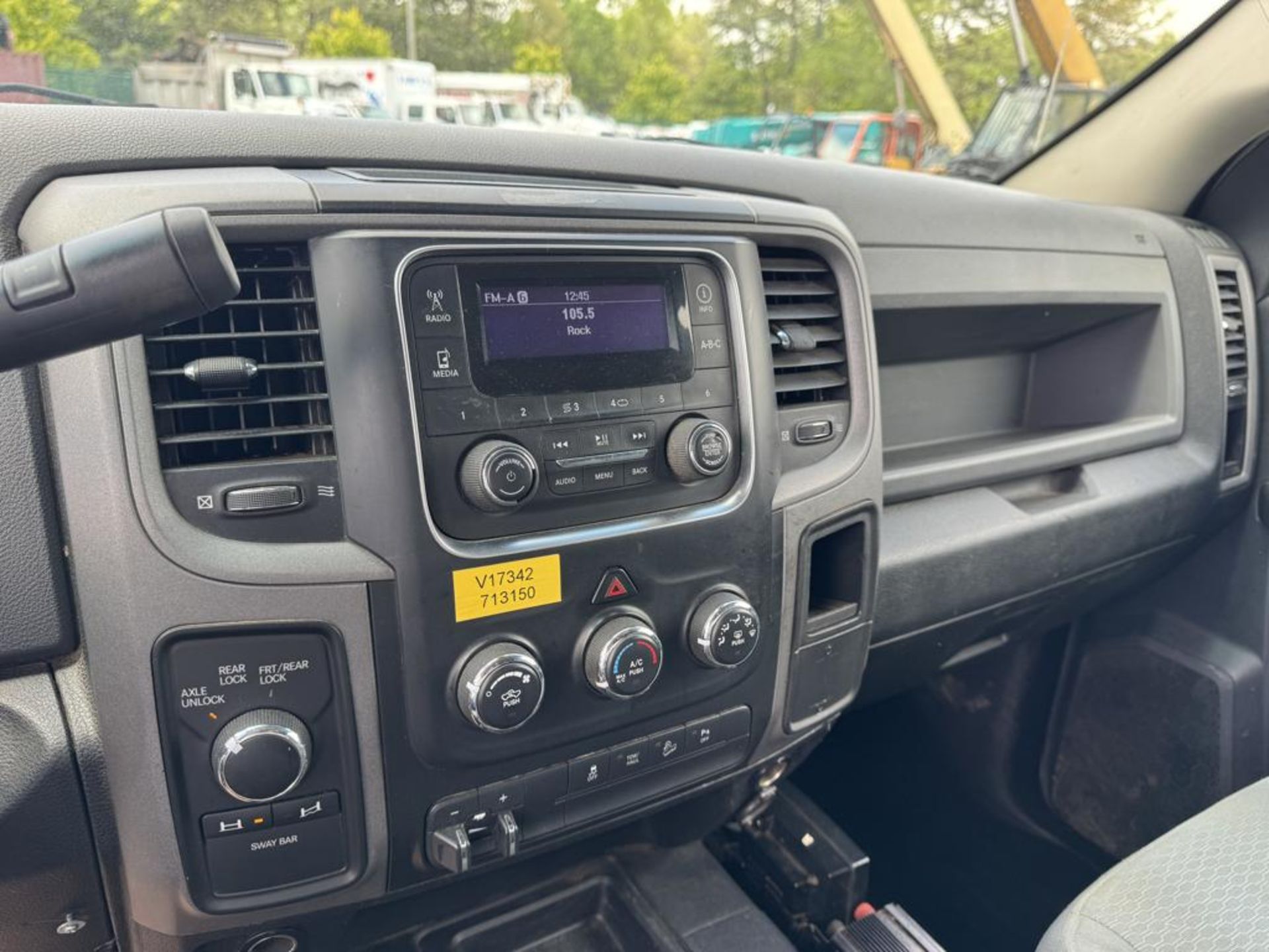 2015 Ram 2500HD 4x4 - Image 22 of 26