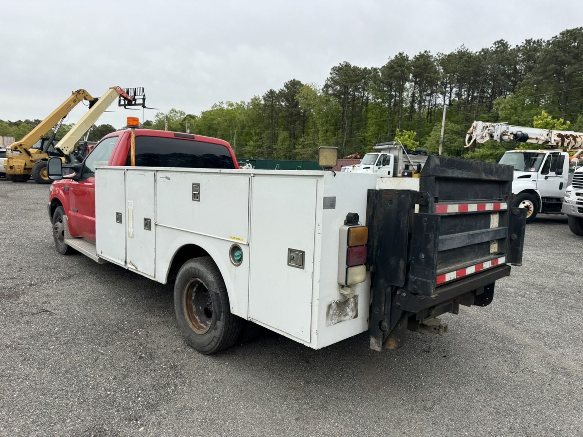 2002 Ford F-350 Service Truck Diesel w/ Lift Gate - Image 13 of 24