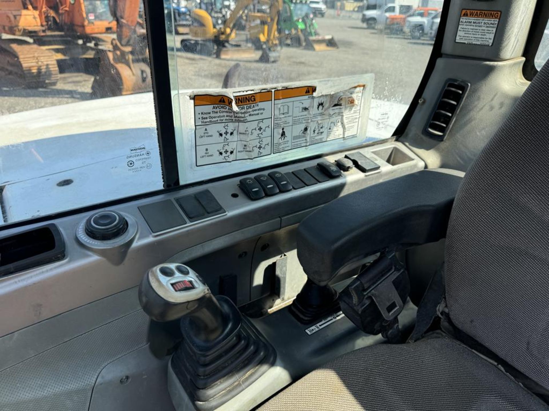 2014 Bobcat E85 Tracked Excavator EROPS - Image 36 of 42