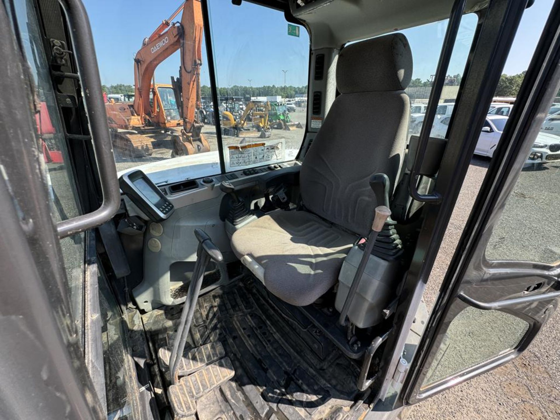 2014 Bobcat E85 Tracked Excavator EROPS - Image 34 of 42