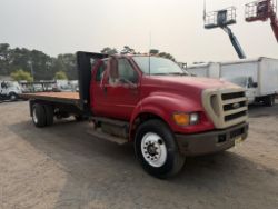 2004 Ford F-750 Flat Bed