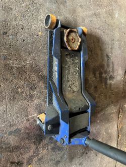 Hydraulic Floor Jack