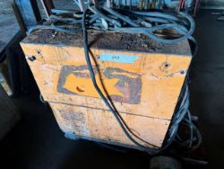 Welding Power Source with Leads