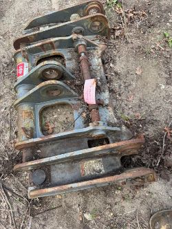 Hydraulic Equipment Attachment / Coupler Assembly