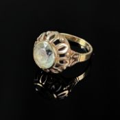 Ring, 585/14K Gelbgold (punziert), Gesamtgewicht 5,68g, mittig hellblauer Stein, wohl Aquamarin, Ri