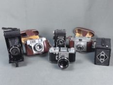 Konvolut von sechs Kameras, bestehend aus Bilora Box Boxkamera, Welta Compur Kamera, Voigtländer Ka