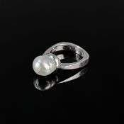 Moderner Perlen Ring, 585/14K Weißgold (schwer leserlich punziert und getestet), Gesamtgewicht 8,2g