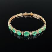 Armband, um 17K Gelbgold (getestet), Gesamtgewicht 10,9g, besetzt mit 18 kleinen Diamanten und 7 ov