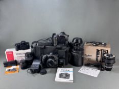 Konvolut Kameras und Zubehör, bestehend aus Canon EOS-1 D, externer Blitz Metz 54 AF, Ni-MH Charger
