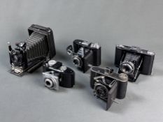 Konvolut von fünf Kameras, bestehend aus Agfa Karat mit Agfa Anastigmat 1.6.3 f=5.5cm, Zeiss Ikon N