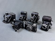 Konvolut von sechs Kameras, bestehend aus Zeiss Ikon Kolibri mit Tessar 1:3,5 F=5cm, Zeiss Ikon Sup