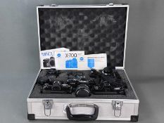 Konvolut 3 Minolta Kameras X-300s -XD 7, X-00 mit Objektiven: X300s mit Minolta MD Zoom 28-70mm 1:3