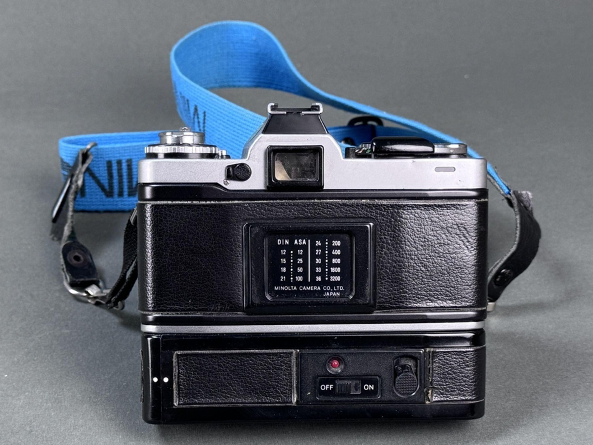 Konvolut von sechs Kameras und Objektiv, bestehend aus Zeiss Ikon Contaflex mit Carl Zeiss Tessar 2 - Bild 4 aus 5
