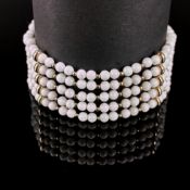 Armband, Italien, Silber 925 vergoldet (punziert), Gesamtgewicht 25,38g, 5 Stränge weiße Korallenku