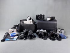 Konvolut Kameras und Zubehör, bestehend aus Minolta XG-1 mit Minolta Zoom 35-70mm, Minolta XD 7, 2