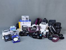 Konvolut von sechs Kameras und Zubehör, bestehend aus Edixa Reflex Ba mit Steinheil München Objekti