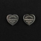 Paar Ohrstecker, Tiffany & Co., Sterlingsilber (punziert), 2,1g, herzförmig, Maße ca. 9,8x10mm *394