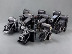 Konvolut 9 Rollfilm-Kameras verschieden, mit Auszug, bestehend aus Balda Baldini, Kodak Autographic