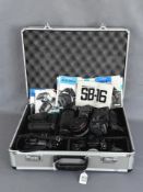 Konvolut, 4 Kameragehäuse Canon EOS-1N, Minolta Dynax 800 si, Canon EOS 1000, Canon EOS 600, 3 Obje