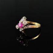 Antiker Rubin Diamant Ring, 585/14K Weiß- und Gelbgold (punziert), Gesamtgewicht 4,27g, mittig Rubi