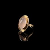 Rosenquarz Ring, 333/8K Rotgold (punziert), Gesamtgewicht 5,84g, Maße Cabochon ca. 16x12mm, Ringgrö