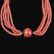 Feueropal Collier, 585/14K Gelbgoldschließe (punziert), 5 Schnüre mit geschliffenen kleinen Feuerop