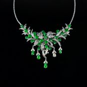 Jade Diamant Collier, 750/18K Weißgold (punziert), Gesamtgewicht 28,19g, besetzt mit insgesamt 29 J