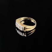 Diamant Ring, 585/14K Rot- und Weißgold (punziert), Gesamtgewicht 2,89g, besetzt mit 3 kleinen Diam