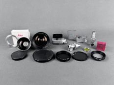 Konvolut Kamera Zubehör, 11 Teile, u.a. 2 Leicameter, Leitz Sucher, Zeiss Pantar 1:4/75mm und Flekt