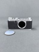 Leica Ic 1949 Nr. 455471, Ernst Leitz Wetzlar, "D.R.P.", ohne Objektiv, Funktion geprüft, Zeiten hä