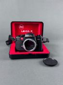 Kamera Leica R4 Nr. 1576745, Ernst Leitz Wetzlar, ohne Objektiv, Funktion überprüft, Verschlusszeit