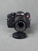 Leica Kameragehäuse R7 Nr. 2177387 mit Objektiv Leitz Macro-Elmar-R 1:4/100 Nr. 2927597, Kamera Ver