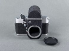 Kamera Leica MDa Nr. 1379553, Ernst Leitz Wetzlar, ohne Objektiv, mit Visoflex Sucher, Zeiten hänge