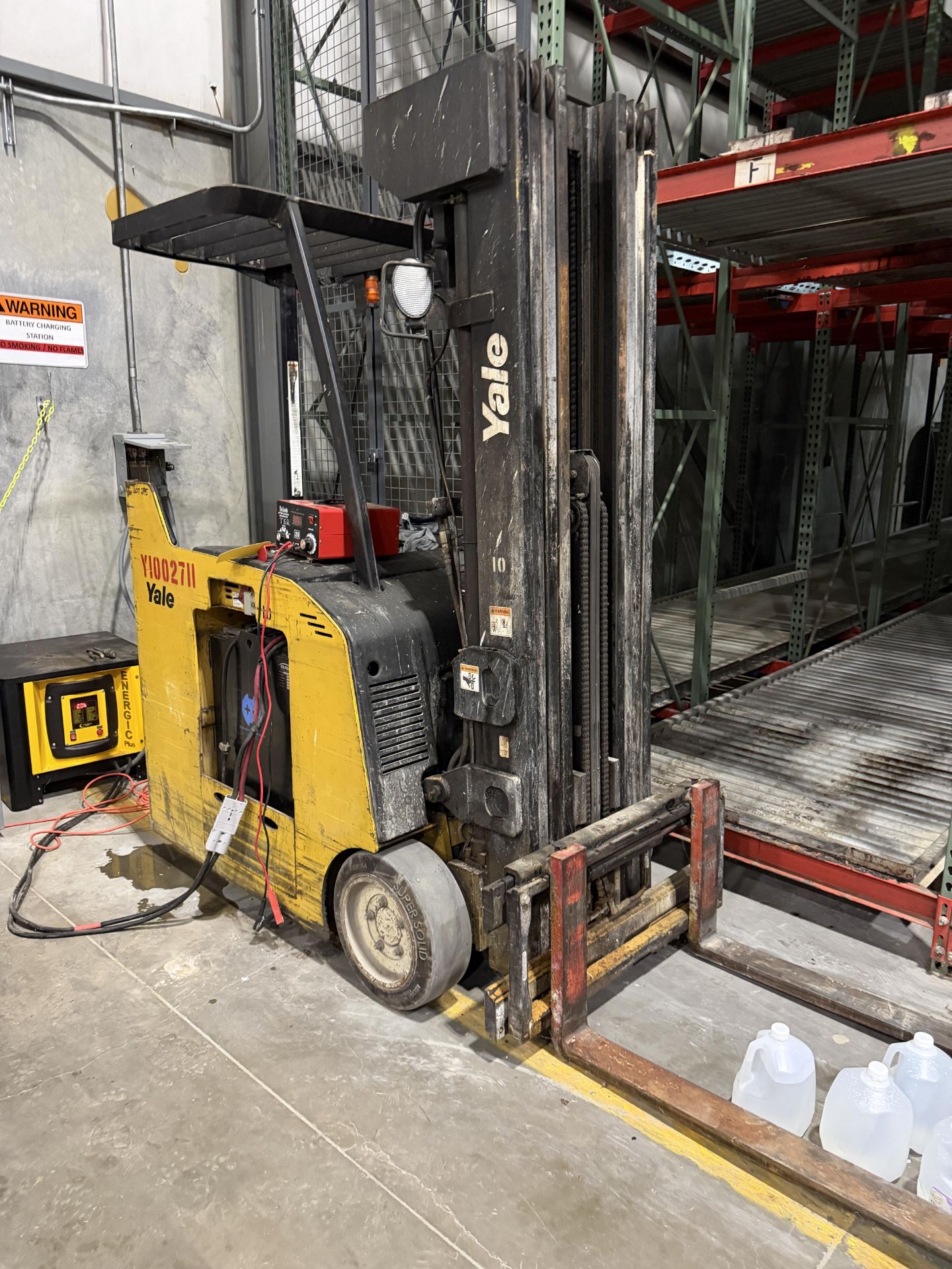 Yale Electric Forklift, Model #ESC04, S/N #A883N02711D, & Forklift Battery Charger, Model #