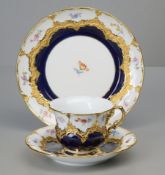 Meissen B-Form Kaffeegedeck, kobaltblau, Streublume, 1. Wahl