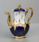 Meissen B-Form Kaffeekanne, kobaltblau mit Streublume, 1. Wahl